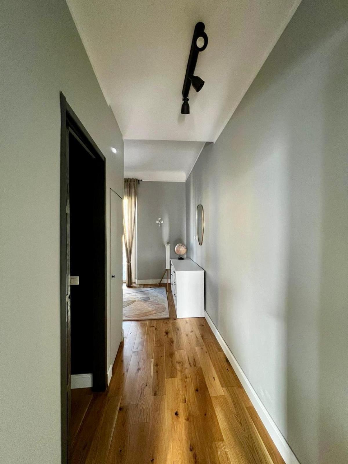 Cozy Renovated Comfort Apartment In Isola *